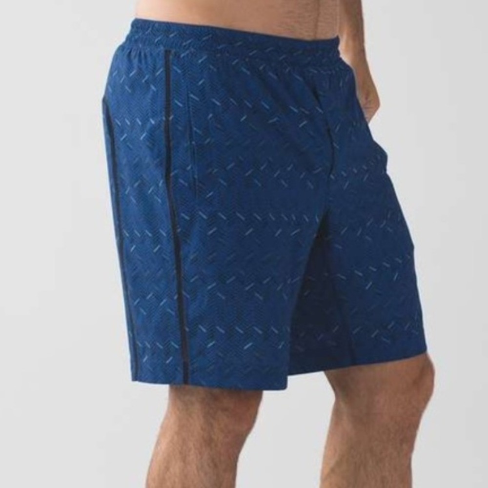 Lululemon Pace Breaker Waist Band Drawstring Short Blue Size